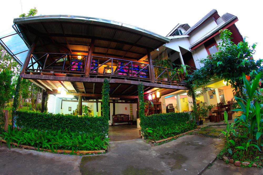 Hotel Baan Saleepai Exterior foto